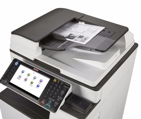 RICOH MP C3003SP, ARDF, DUPLEX, 4x550 +100 arkuszy – wydajne centrum obsługi dokumentów A3/SRA3 w formule Dzierżawy–Najmu